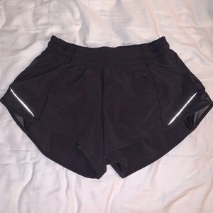 Lululemon Hotty Hot II Shorts